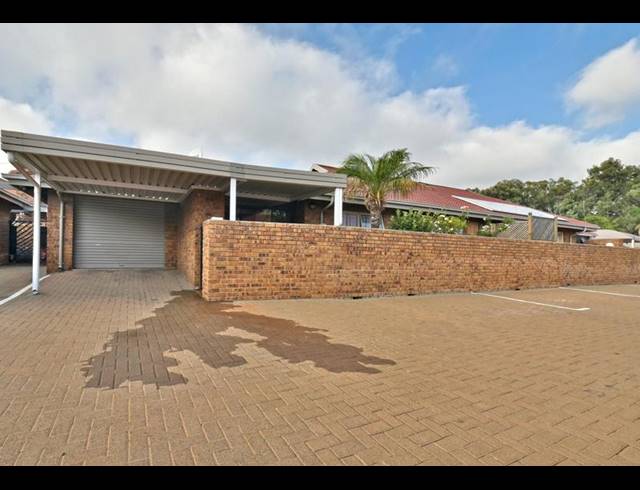 2 BEDROOM COMPLEX FOR SALE IN NEW REDRUTH